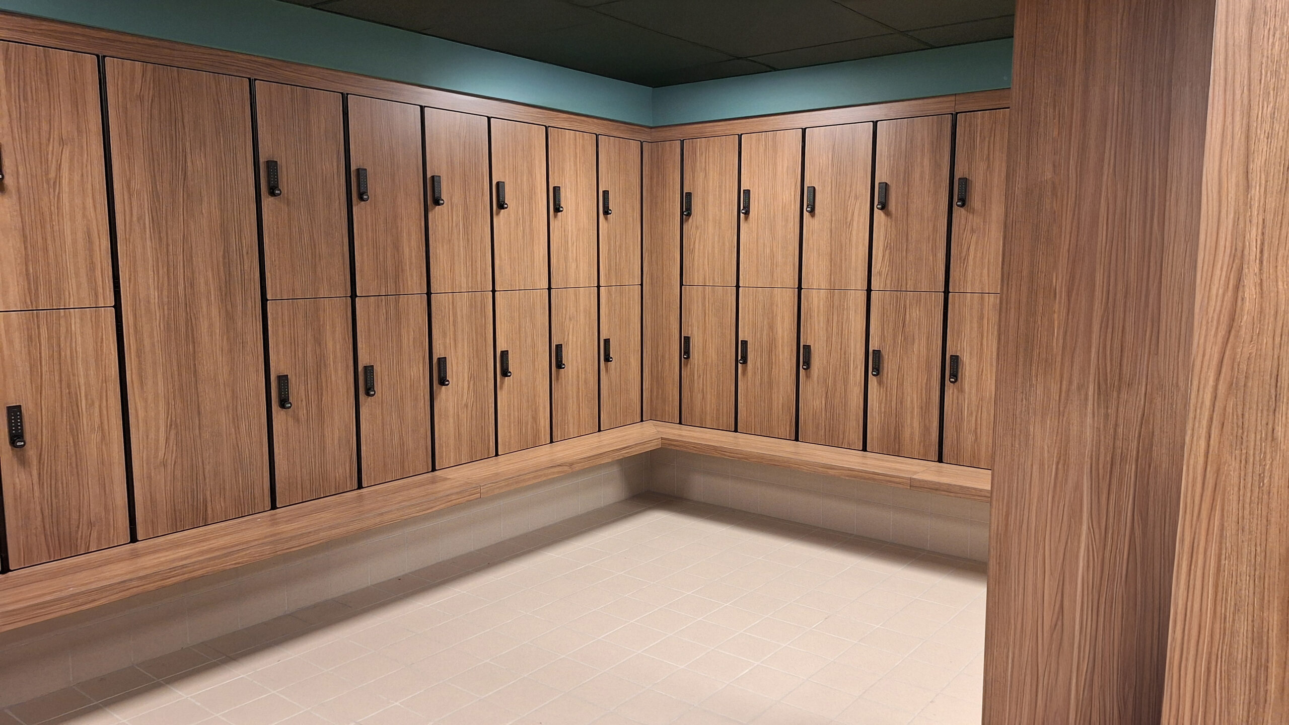 Spinde für Umkleide, Schränke und Bänke für Umkleide