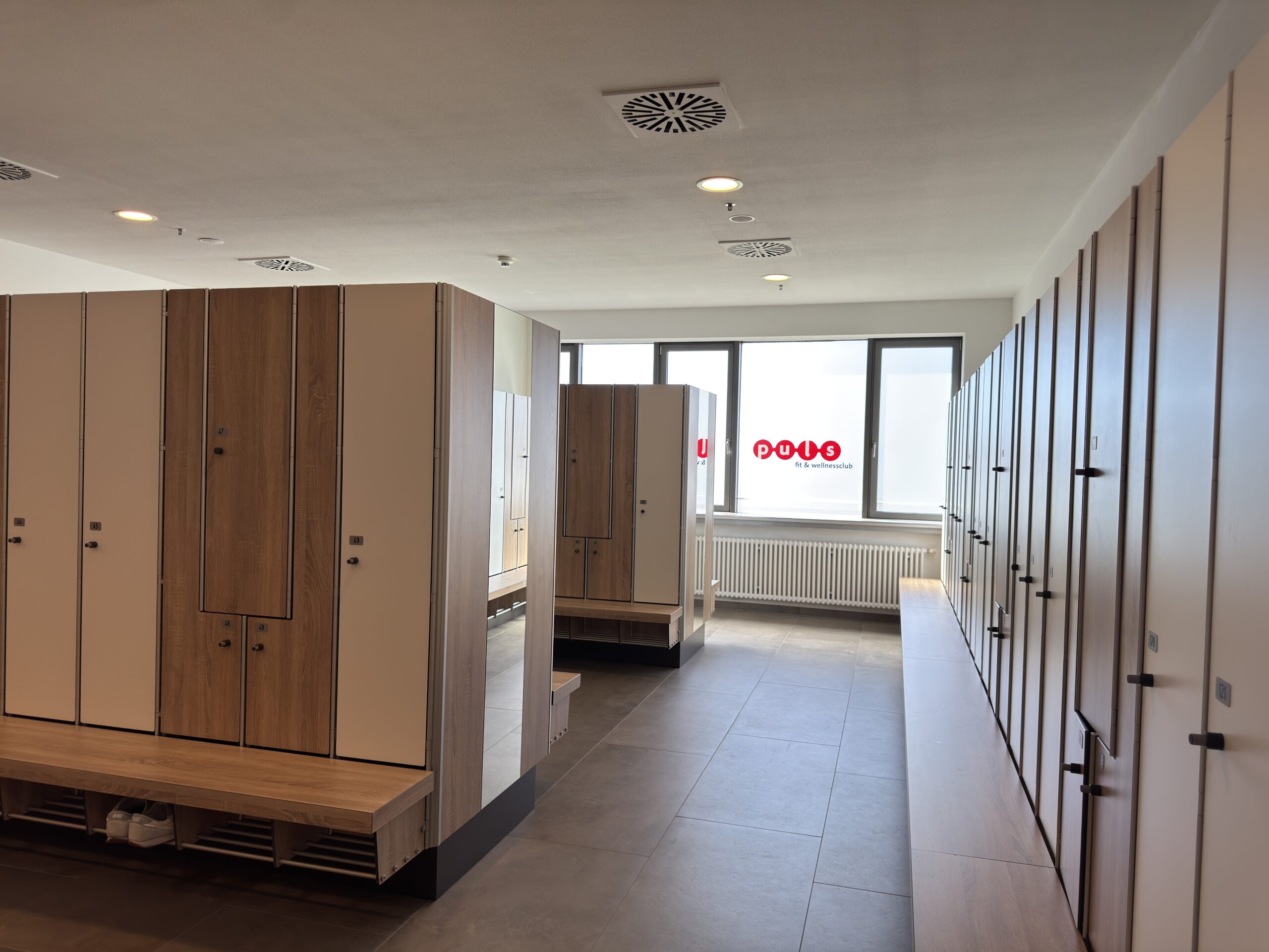 Umkleidebreich Fitnessstudio, Wohlfühlatmosphäre im Umkleidebereich
